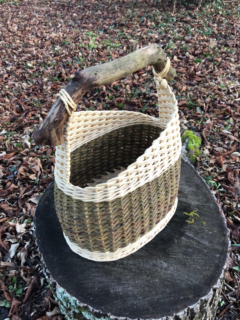 Panier ovale asymétrique